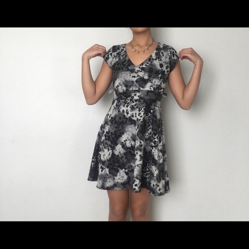 Crossover leopard black mini dress